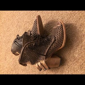 Booties Freebird By Steve Madden